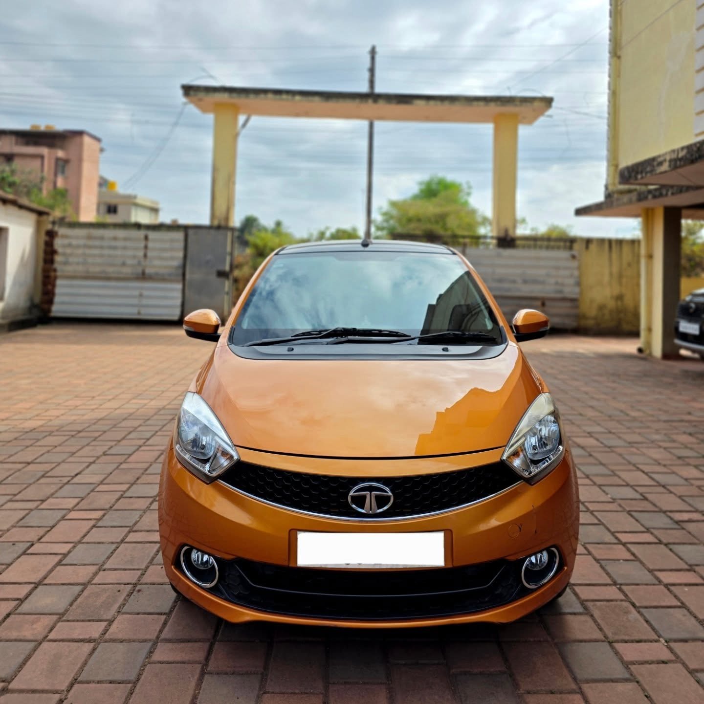 Tata Tiago XZ